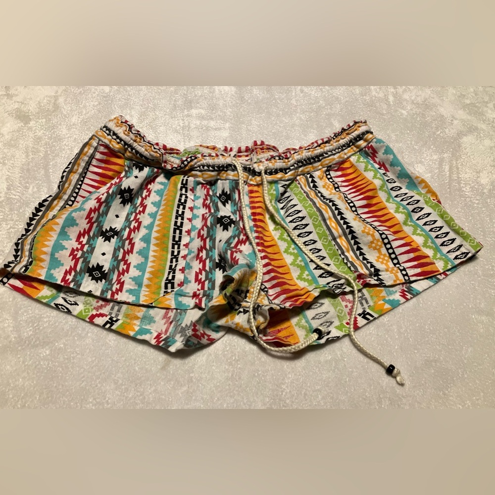 Lagaci Multicolor Tribal Print Women's Athletic Shorts
